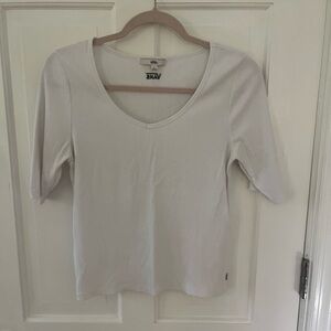 NWOT Vans Women's White Ribbed Cropped VNeck Top Size Large